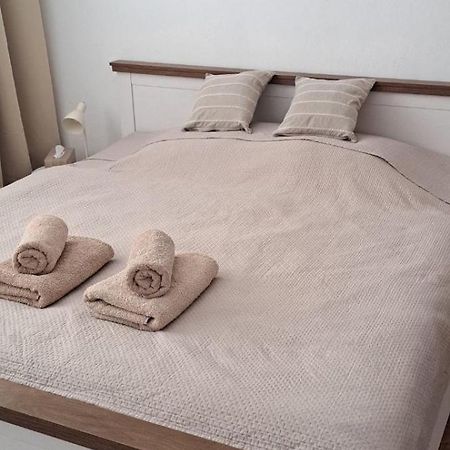 Utulny Apartman Blizko Centra Michalovce Luaran gambar