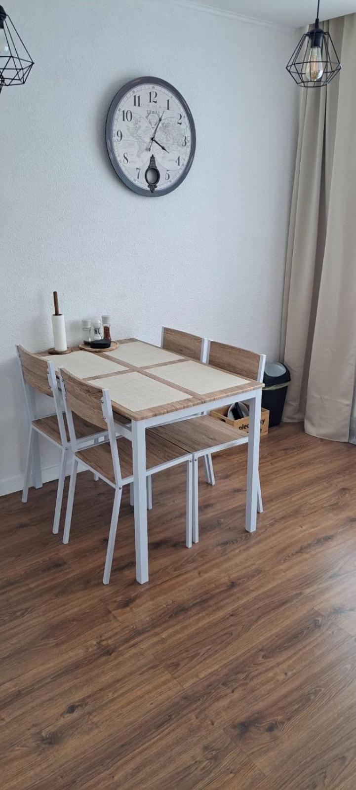 Utulny Apartman Blizko Centra Michalovce Luaran gambar