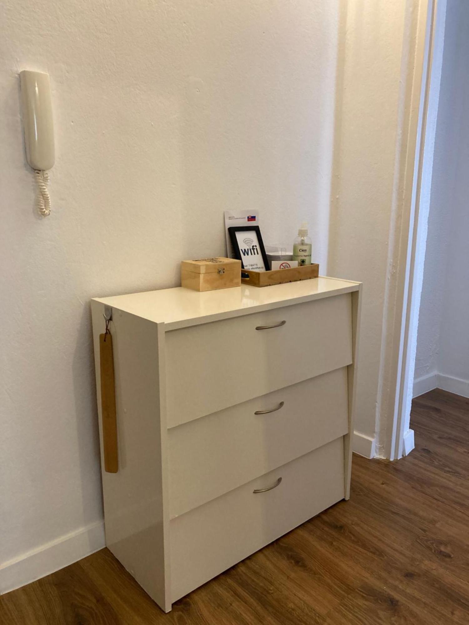 Utulny Apartman Blizko Centra Michalovce Luaran gambar